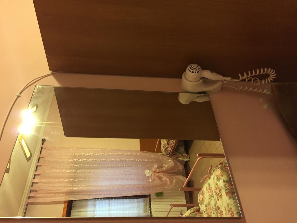 Albergo Anna تْشامبينو المظهر الخارجي الصورة