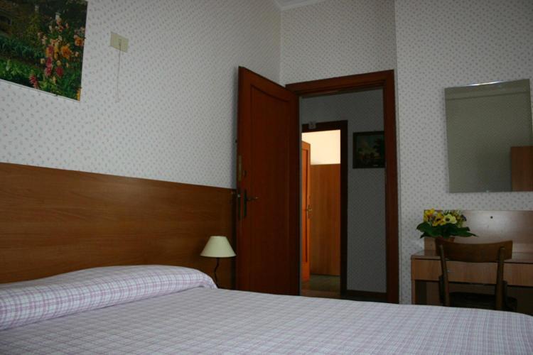 Albergo Anna تْشامبينو الغرفة الصورة