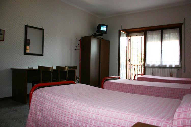 Albergo Anna تْشامبينو الغرفة الصورة